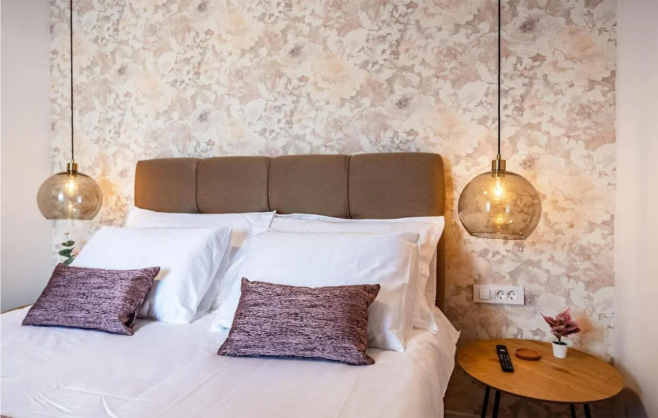 Lovely Home In Lukoran With Wifi 0*,  Croatia