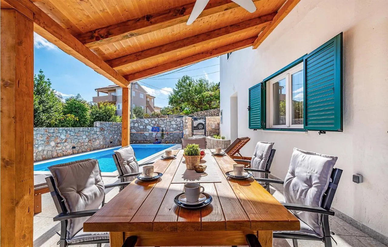 Lovely Home In Lukoran With Wifi 0*,  Chorvatsko